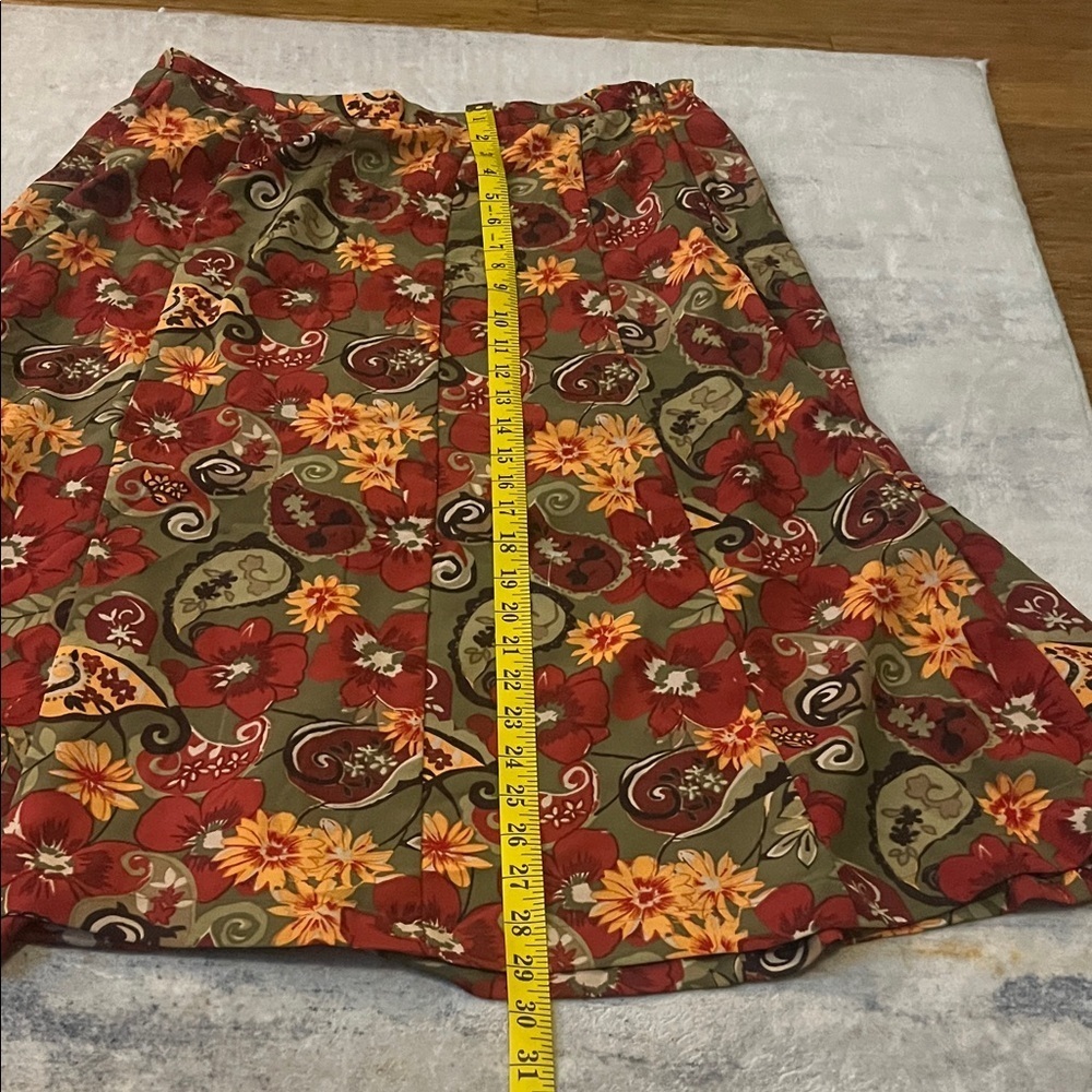 (095)Sag Harbor Floral A-Line Skirt - Red and Green - Picture 6 of 7